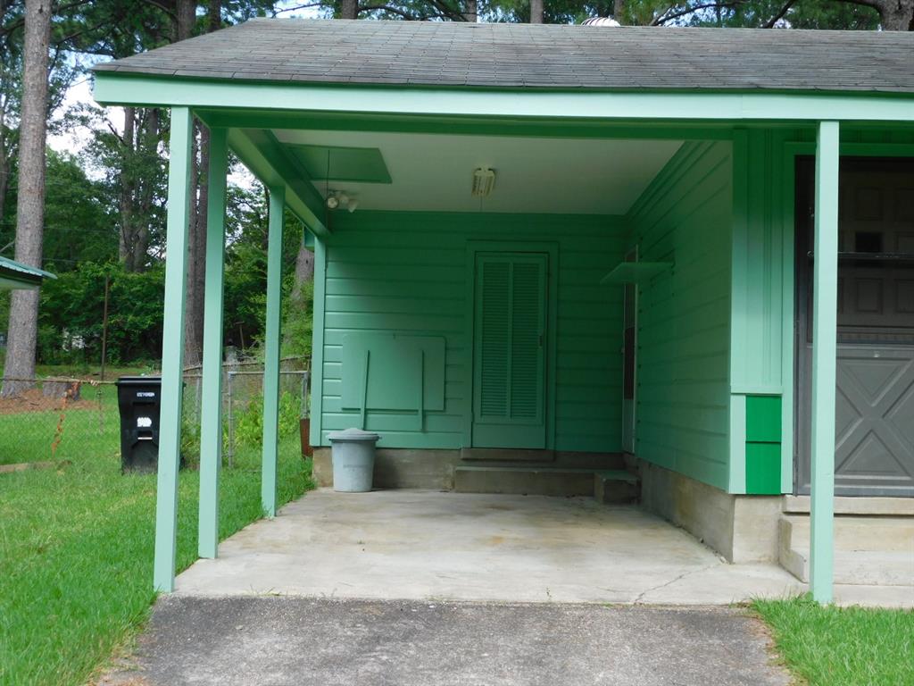 107 5th Street Northeast Springhill, LA 71075 - Photo 6 of 26