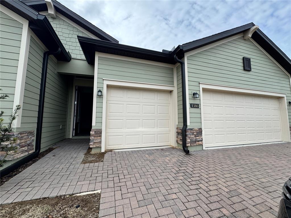 1308 Southeast 43rd Road Ocala, FL 34480 - Photo 2 of 20