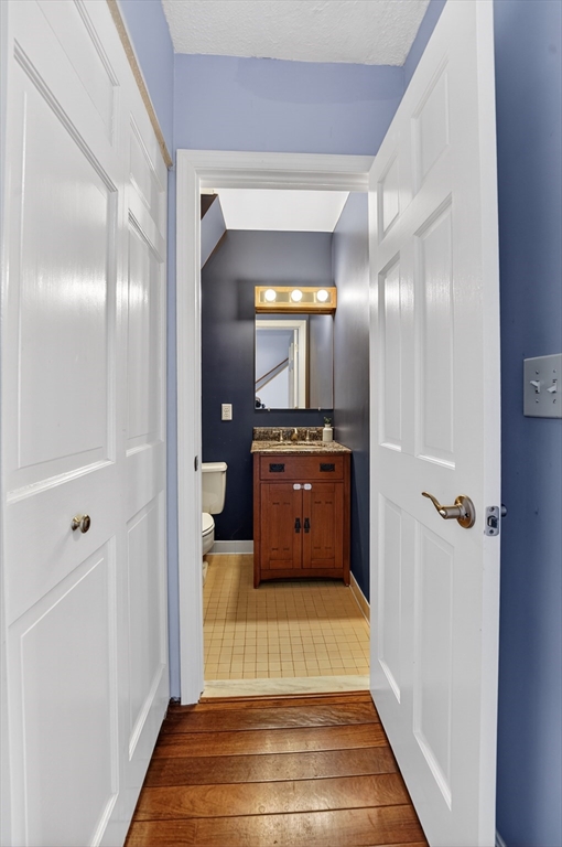 23 Admirals Way, Unit 23 Chelsea, MA 02150 - Photo 4 of 22