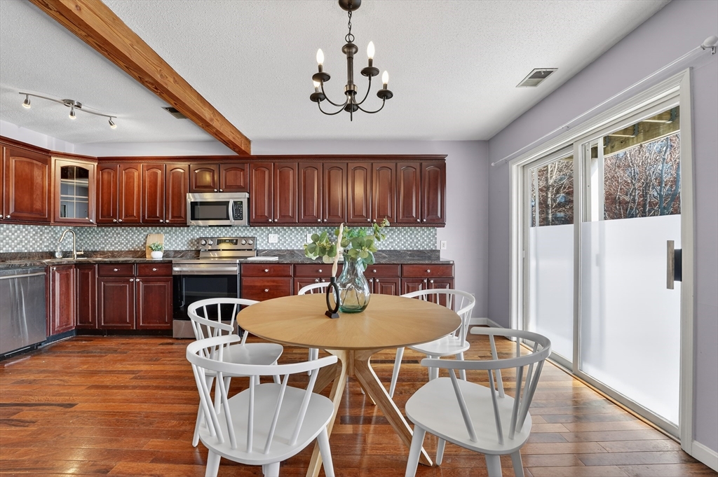 23 Admirals Way, Unit 23 Chelsea, MA 02150 - Photo 6 of 22