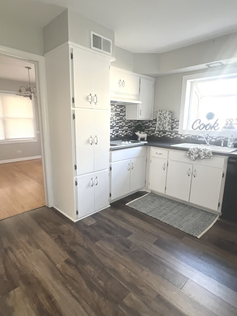 745 South Chestnut Avenue Arlington Heights, IL 60005 - Photo 19 of 23