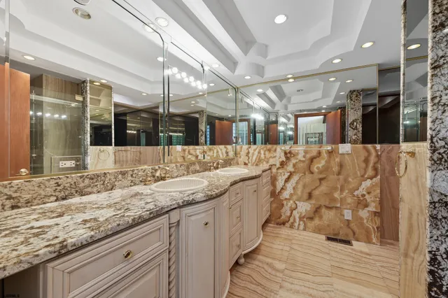 $539,000 | 901 West New York Avenue, Somers Point, NJ 08244