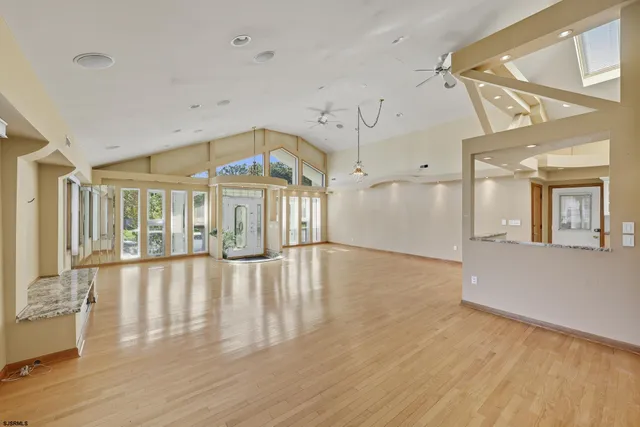 $539,000 | 901 West New York Avenue, Somers Point, NJ 08244