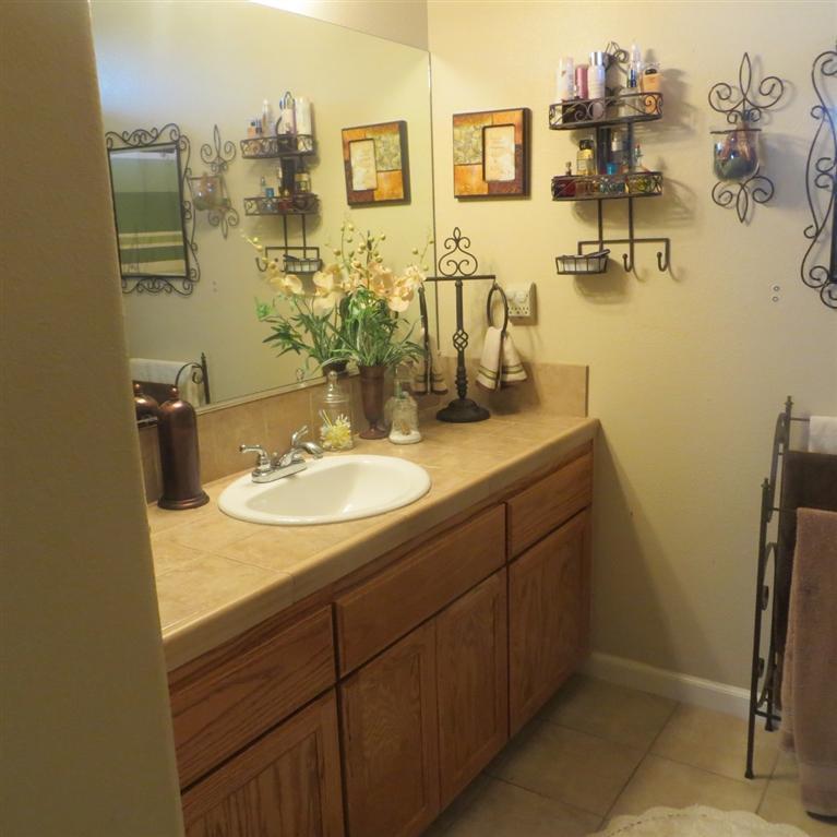 1118 North Steven Avenue Reedley, CA 93654 - Photo 8 of 16 Gallery Image 8