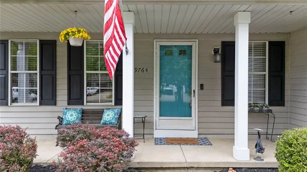 $375,000 | 9764 Wainwright Terrace, Olmsted Falls, OH 44138
