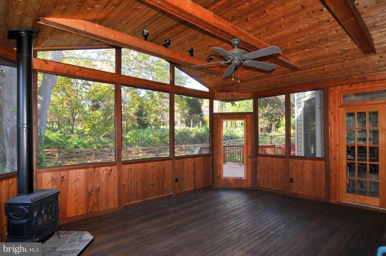 5032 Jericho Road Columbia, MD 21044 - Photo 22 of 23 Screened-in Porch