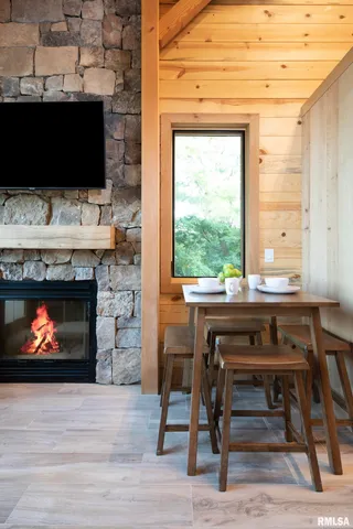 $6,995,000 | 1667 Sherwood Camp Road, Unit 11424, Dahinda, IL 61428