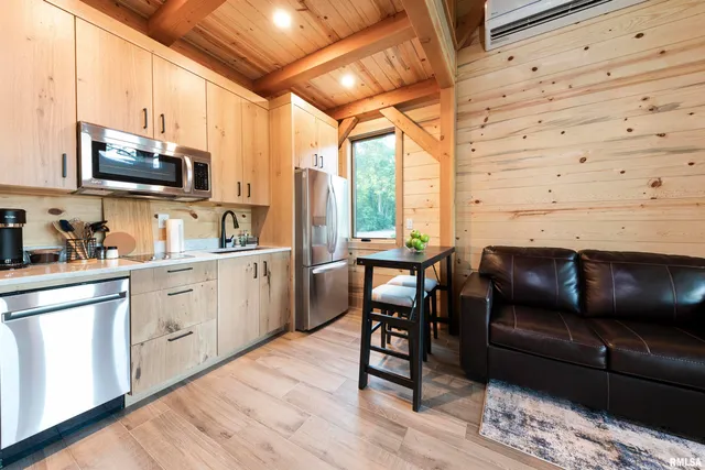 $6,995,000 | 1667 Sherwood Camp Road, Unit 11424, Dahinda, IL 61428