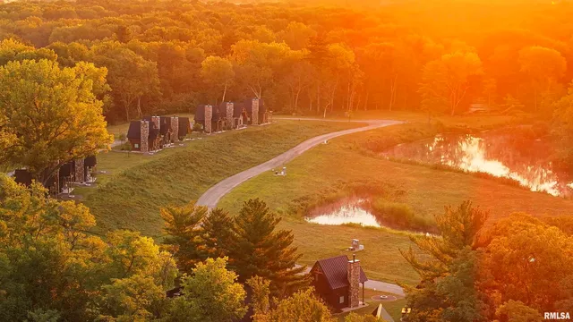 $6,995,000 | 1667 Sherwood Camp Road, Unit 11424, Dahinda, IL 61428