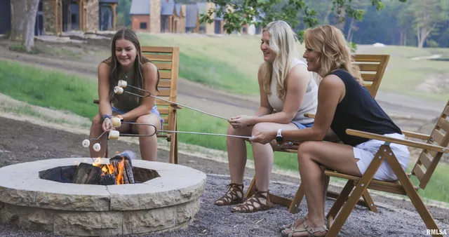 $6,995,000 | 1667 Sherwood Camp Road, Unit 11424, Dahinda, IL 61428