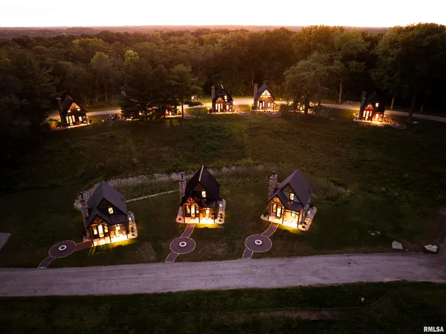 $6,995,000 | 1667 Sherwood Camp Road, Unit 11424, Dahinda, IL 61428