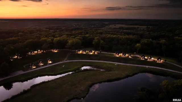 $6,995,000 | 1667 Sherwood Camp Road, Unit 11424, Dahinda, IL 61428