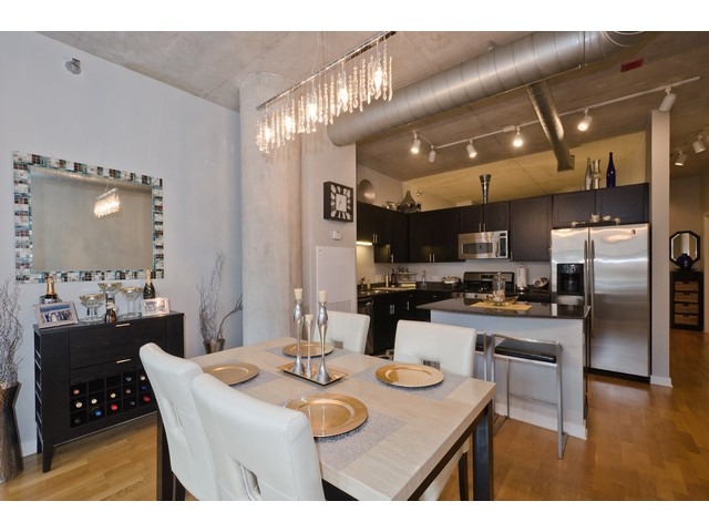 720 North Larrabee Street, Unit 702 Chicago, IL 60654 - Photo 6 of 23