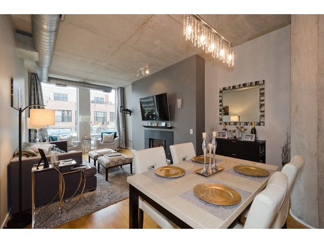 720 North Larrabee Street, Unit 702 Chicago, IL 60654 - Photo 10 of 23