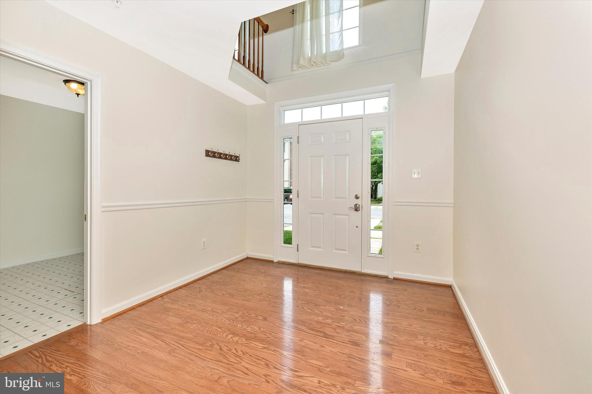 611 Glen Echo Road Frederick, MD 21703 - Photo 2 of 52 Entrance Hall