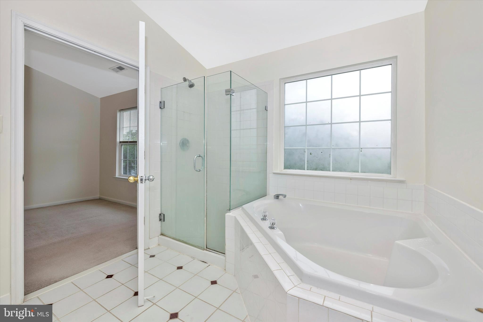 611 Glen Echo Road Frederick, MD 21703 - Photo 32 of 52 Heart Shape Bath
