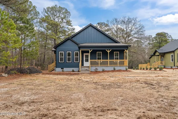 $295,000 | 147 Creek Bend Drive, Vass, NC 28394