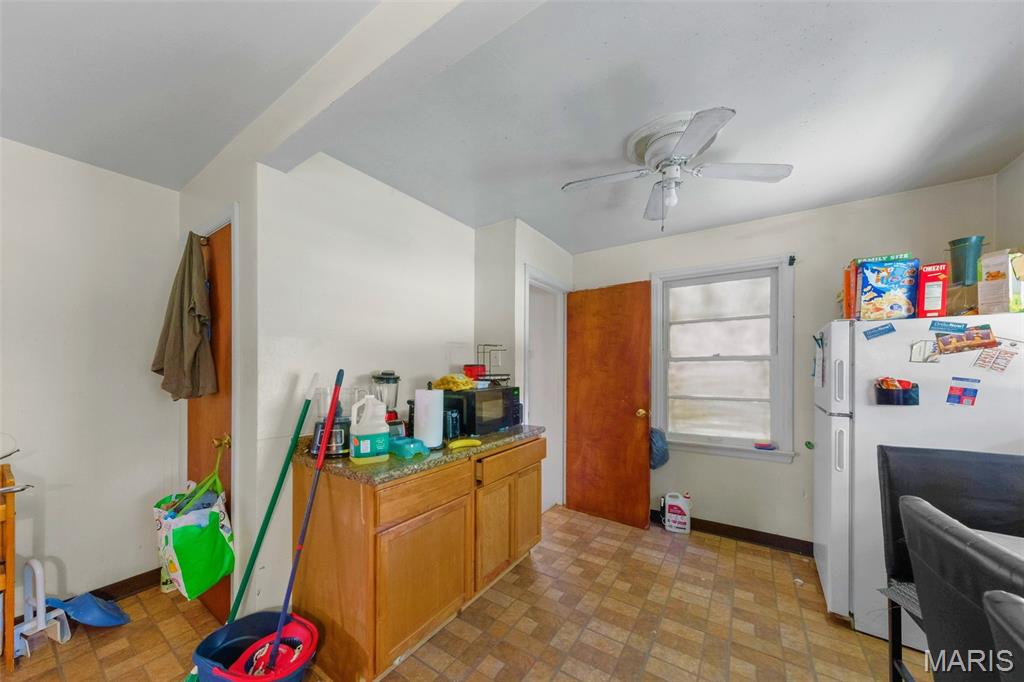 10030 Mccartney Lane St. Louis, MO 63137 - Photo 8 of 30