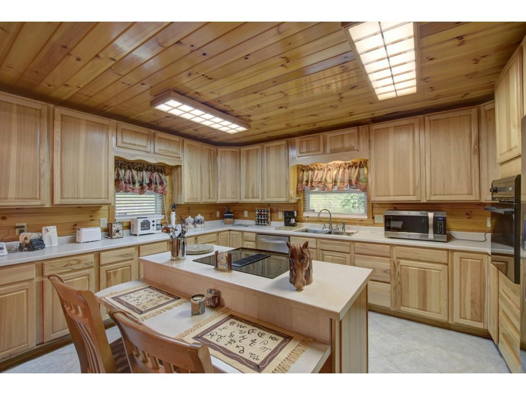 561 Grindstaff Road Butler, TN 37640 - Photo 17 of 36 Photo 17