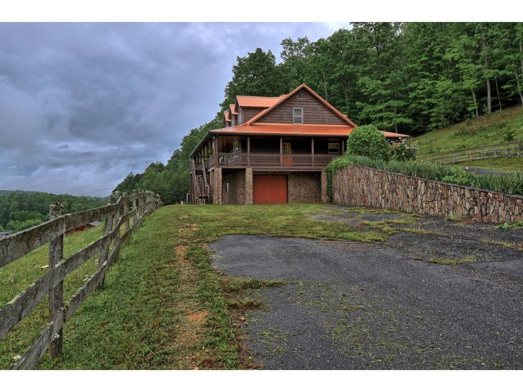 561 Grindstaff Road Butler, TN 37640 - Photo 3 of 36 Photo 3