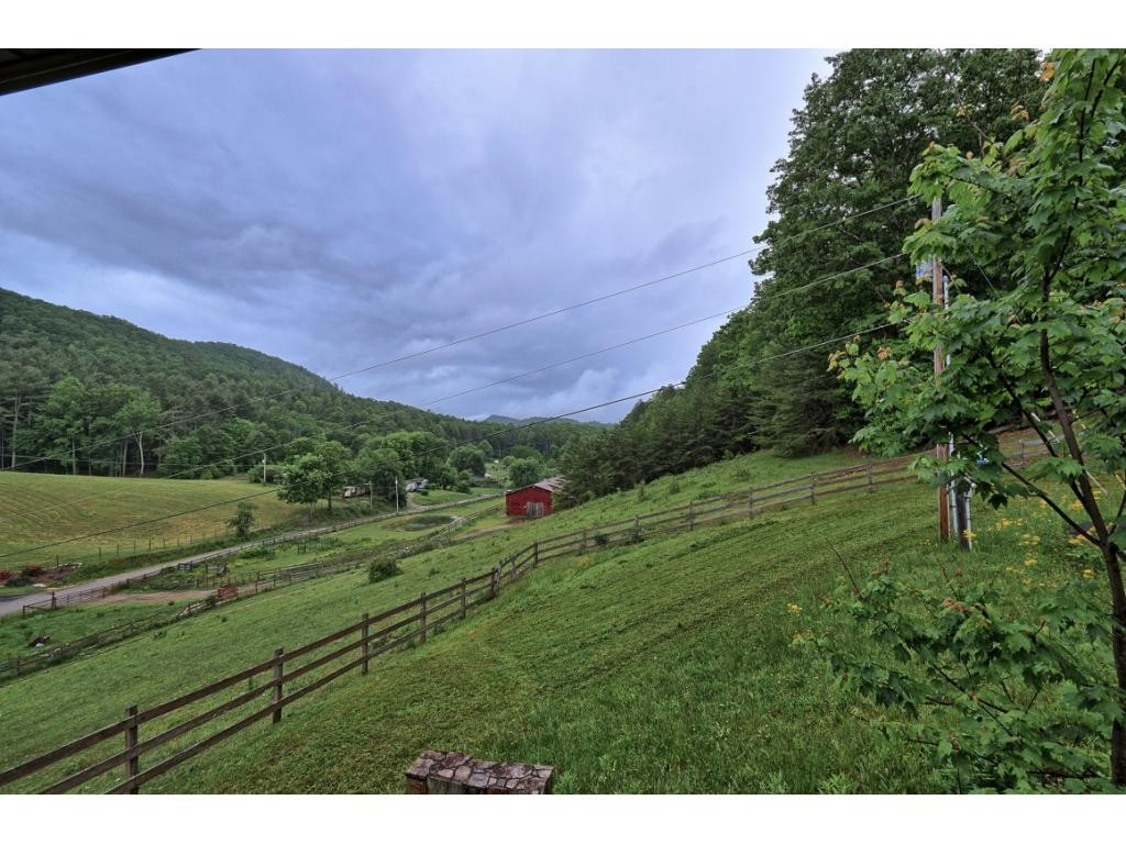 561 Grindstaff Road Butler, TN 37640 - Photo 8 of 36 Photo 8