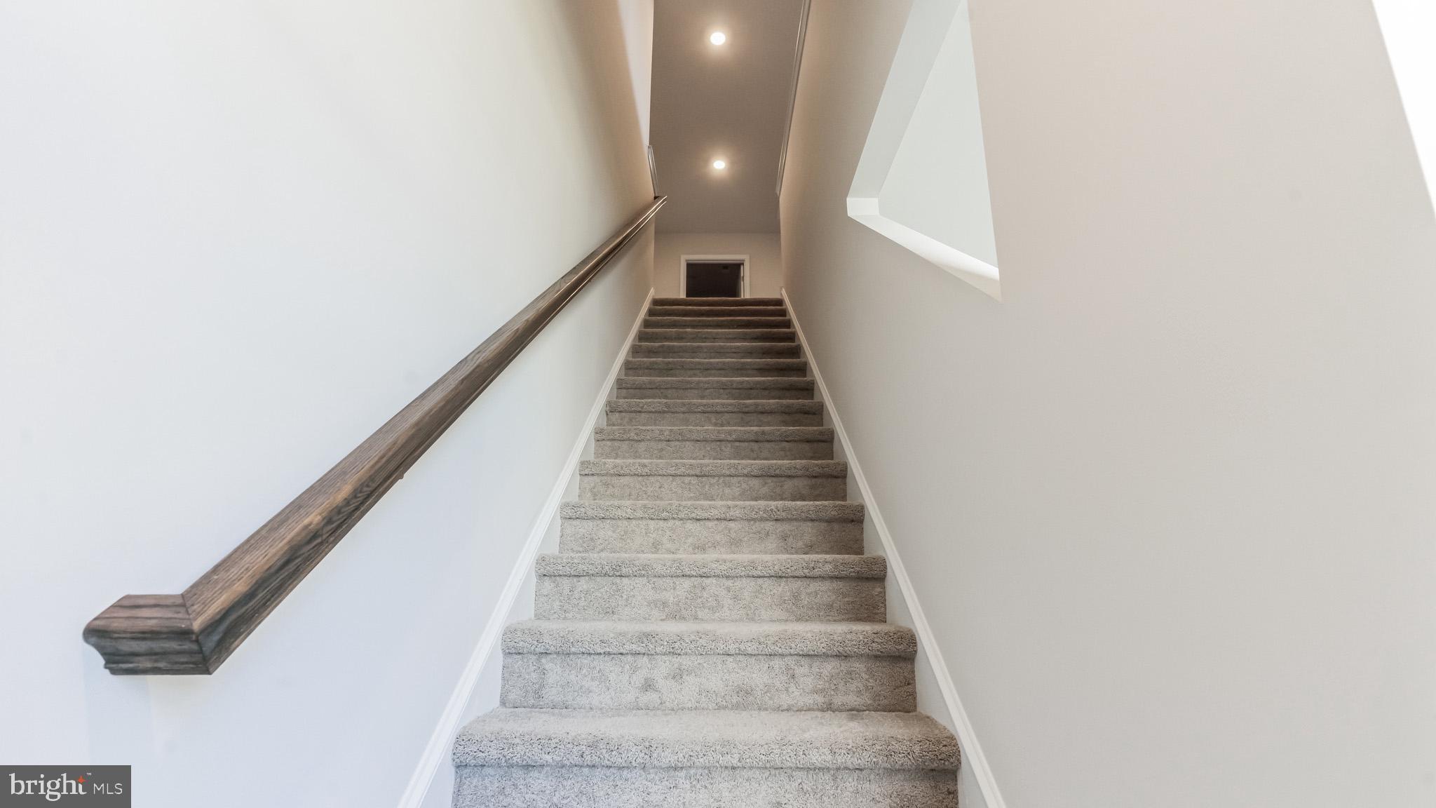 423 Kingston Drive Cherry Hill, NJ 08034 - Photo 15 of 27 a view of entryway