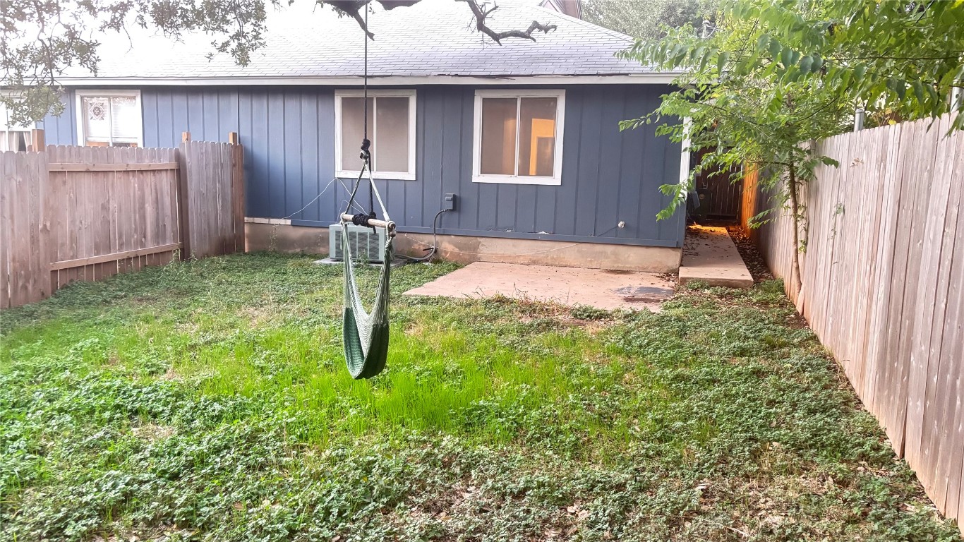 4507 Dorsett Oaks Circle, Unit A Austin, TX 78727 - Photo 24 of 26 View of fenced backyard