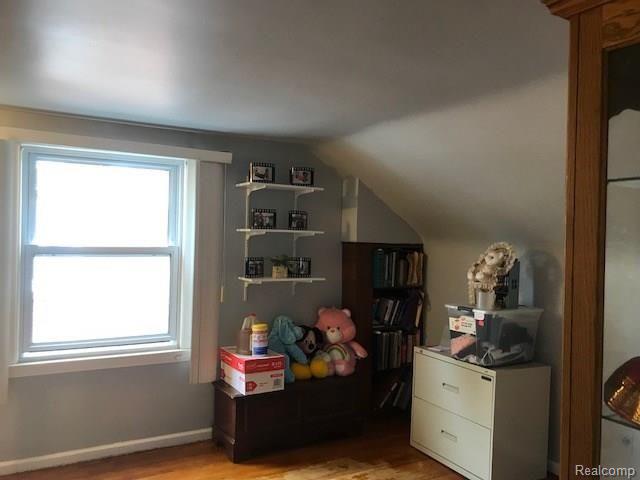 18661 Strathmoor Street Detroit, MI 48235 - Photo 16 of 24 2nd floor sitting room