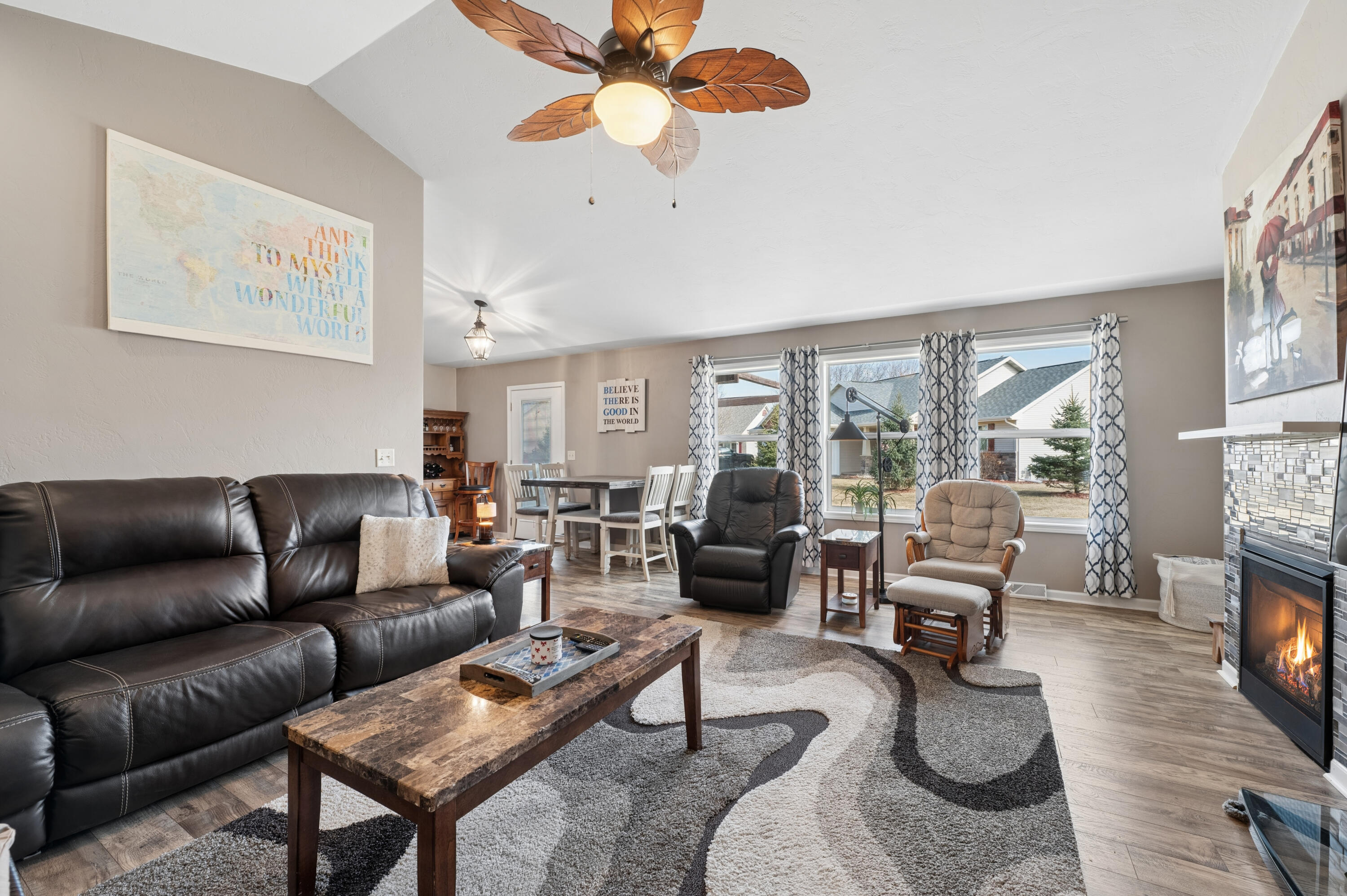 1860 Haas Road Kaukauna, WI 54130 - Photo 3 of 30 Living/Family Room
