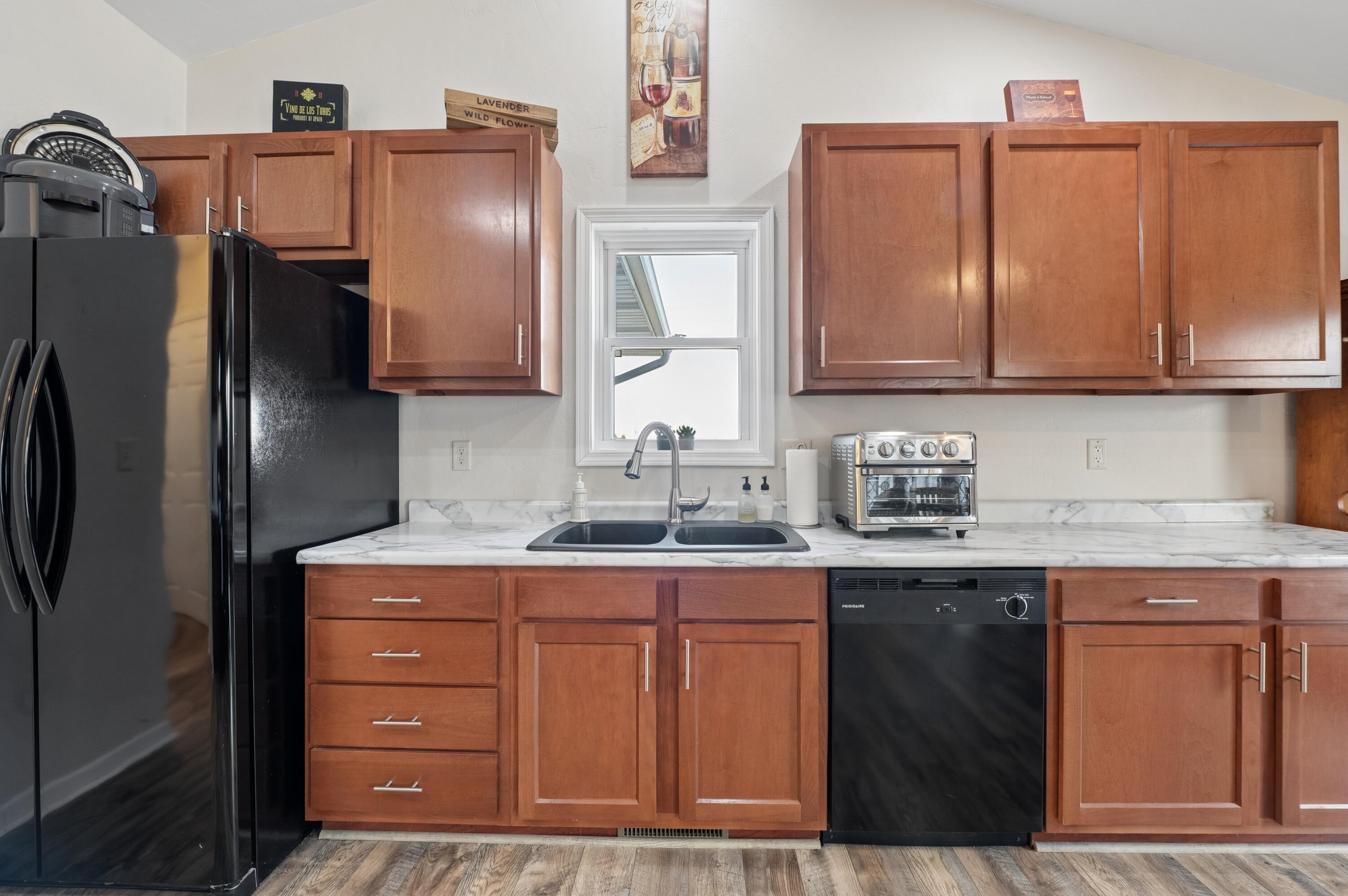 1860 Haas Road Kaukauna, WI 54130 - Photo 8 of 30 Kitchen