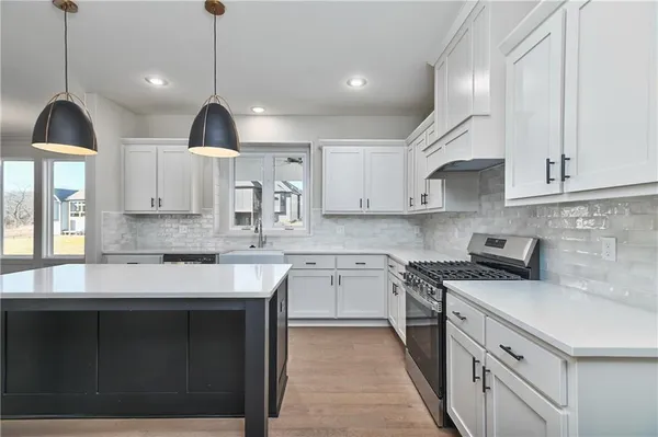 $724,950 | 6104 Barth Road, Shawnee, KS 66226