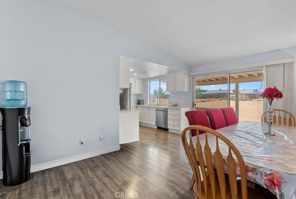 18047 Yucca Street Hesperia, CA 92345 - Photo 9 of 32