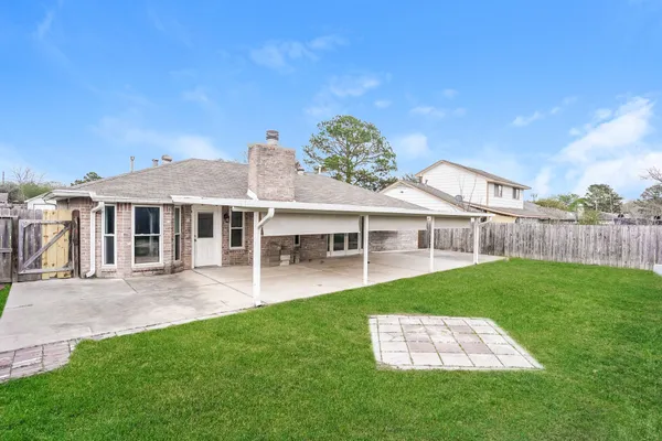 $1,845 | 18731 Shannon Glen Lane, Houston, TX 77084