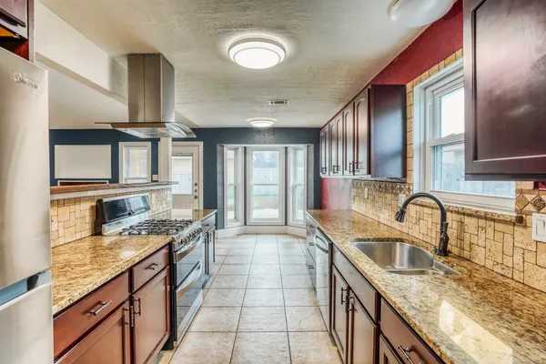 $1,845 | 18731 Shannon Glen Lane, Houston, TX 77084