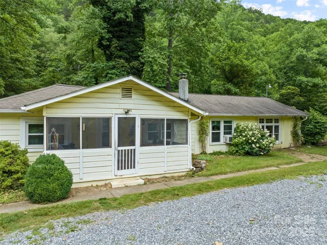 $299,900 | 449 Little East Fork Road, Canton, NC 28716