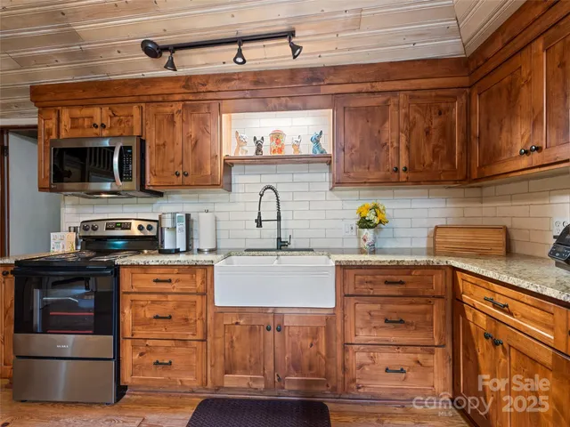 $299,900 | 449 Little East Fork Road, Canton, NC 28716