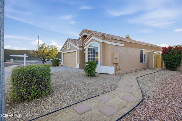 $550,000 | 17012 South 27th Place, Phoenix, AZ 85048