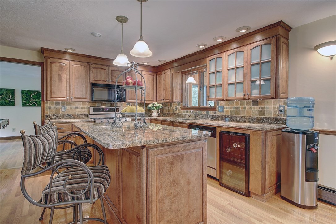 70 Hillside Road Cumberland, RI 02864 - Photo 13 of 40