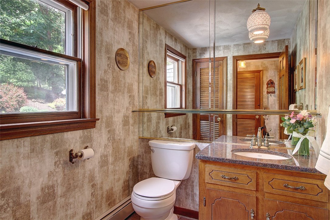 70 Hillside Road Cumberland, RI 02864 - Photo 21 of 40