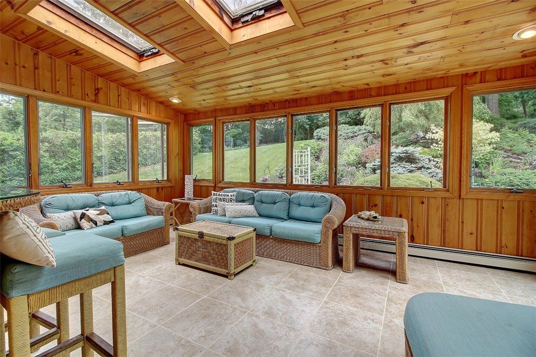 70 Hillside Road Cumberland, RI 02864 - Photo 24 of 40