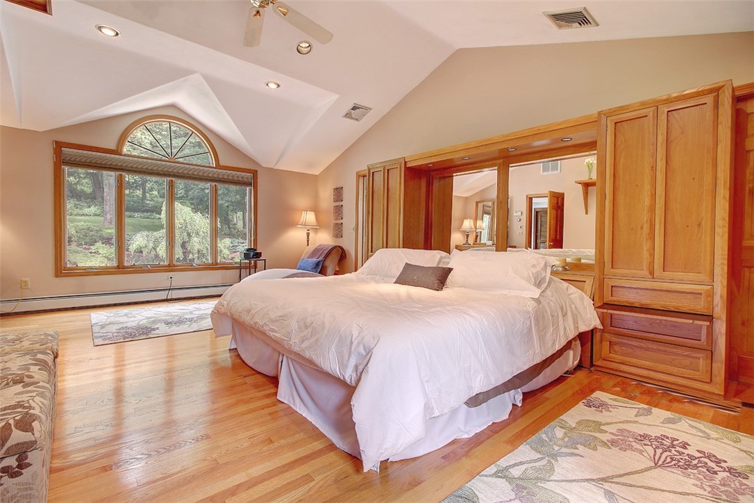 70 Hillside Road Cumberland, RI 02864 - Photo 26 of 40