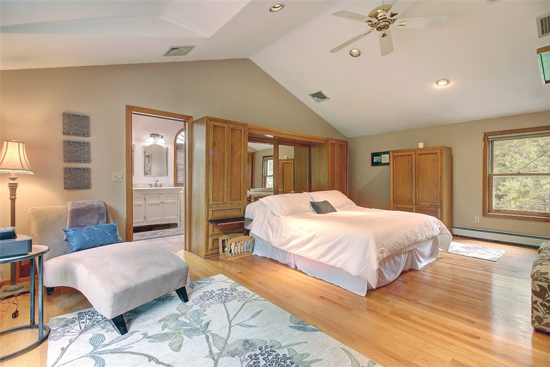 70 Hillside Road Cumberland, RI 02864 - Photo 27 of 40