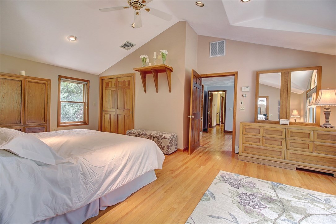 70 Hillside Road Cumberland, RI 02864 - Photo 28 of 40