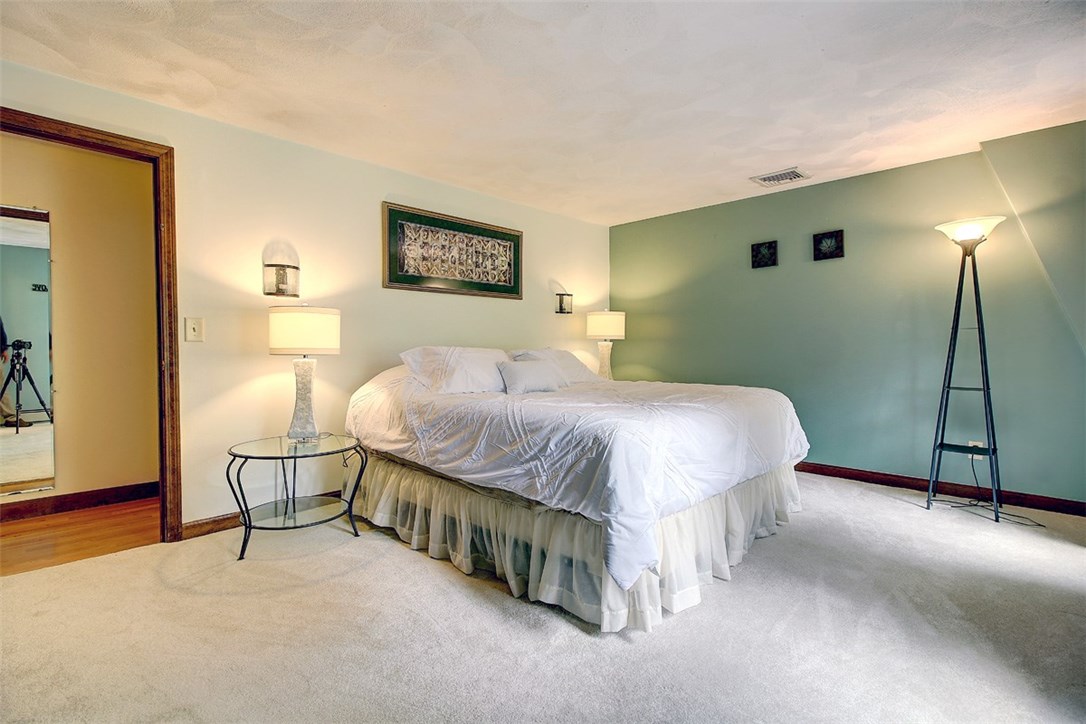 70 Hillside Road Cumberland, RI 02864 - Photo 32 of 40