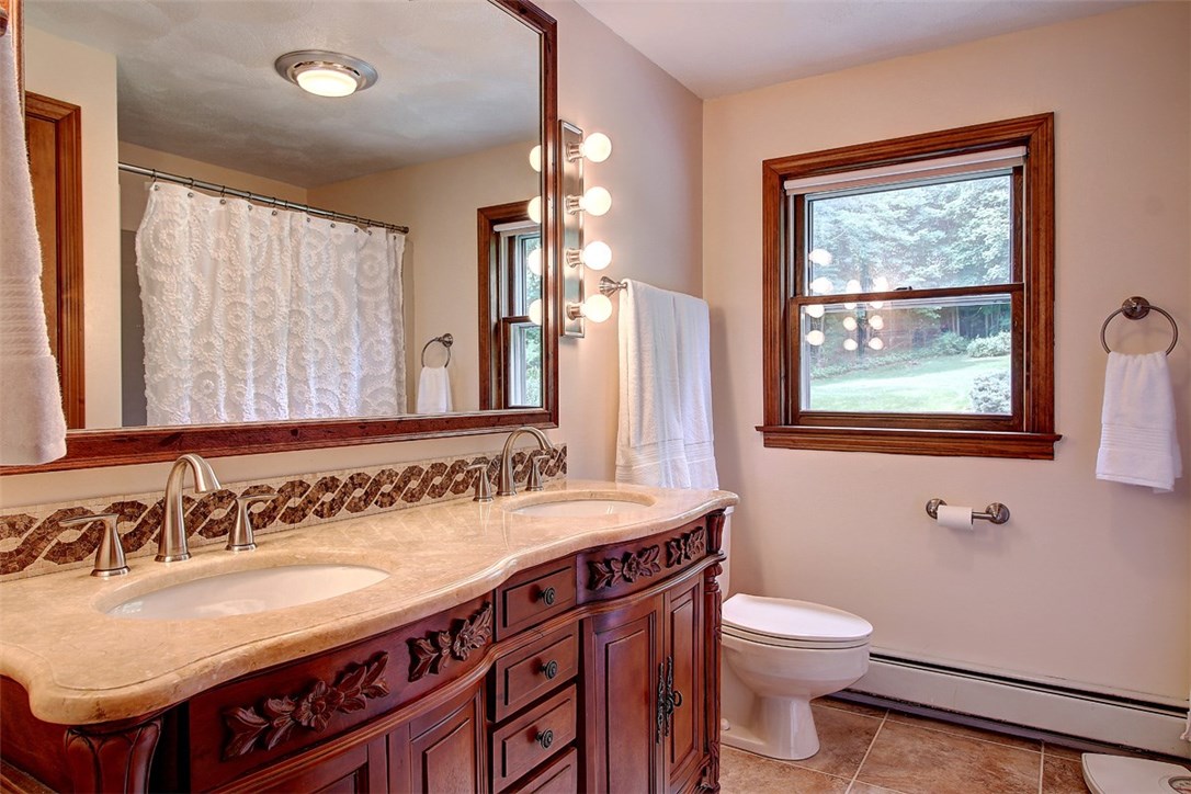 70 Hillside Road Cumberland, RI 02864 - Photo 37 of 40