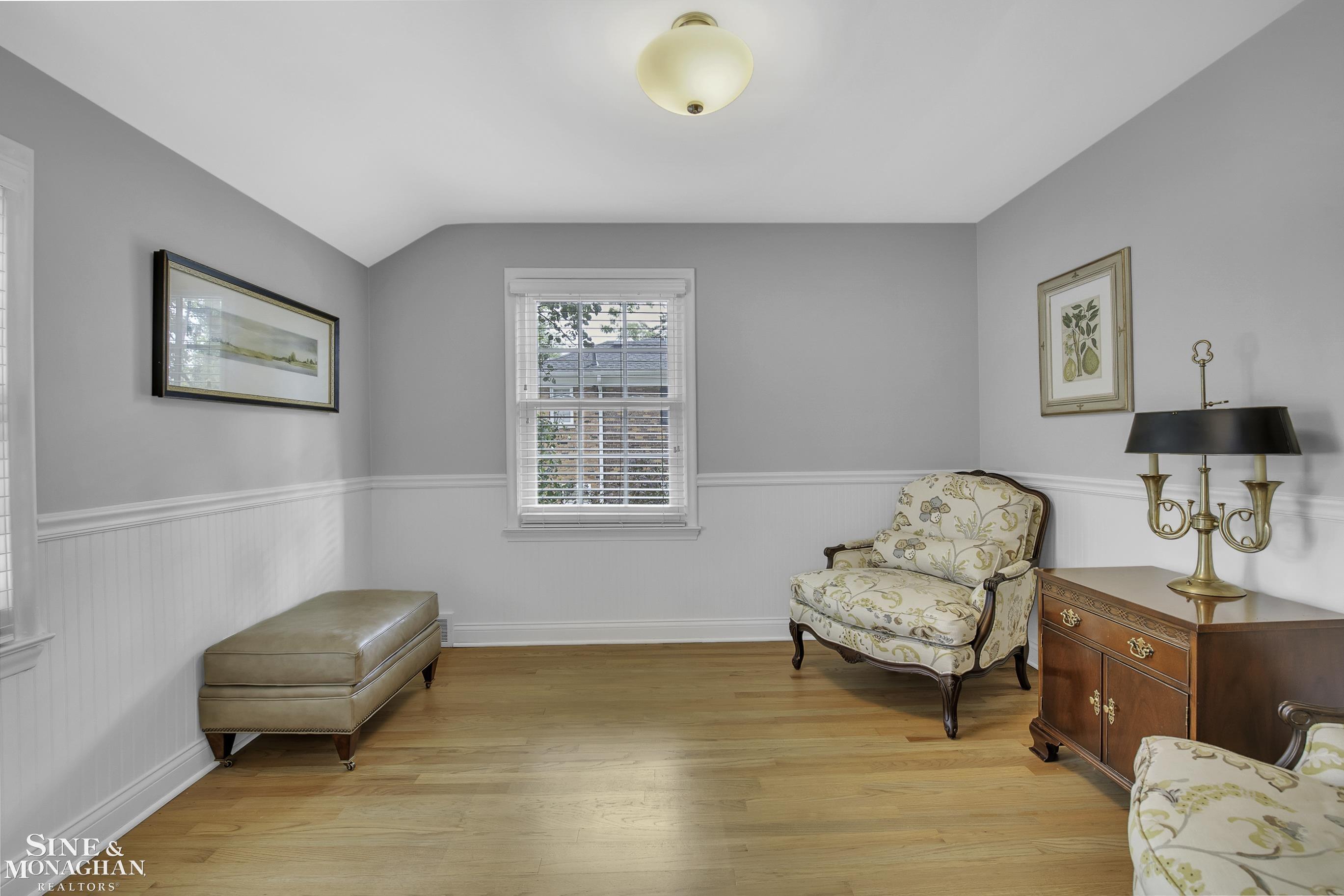 1042 Bishop Road Grosse Pointe, MI 48230 - Photo 31 of 53 50123710-30.JPG