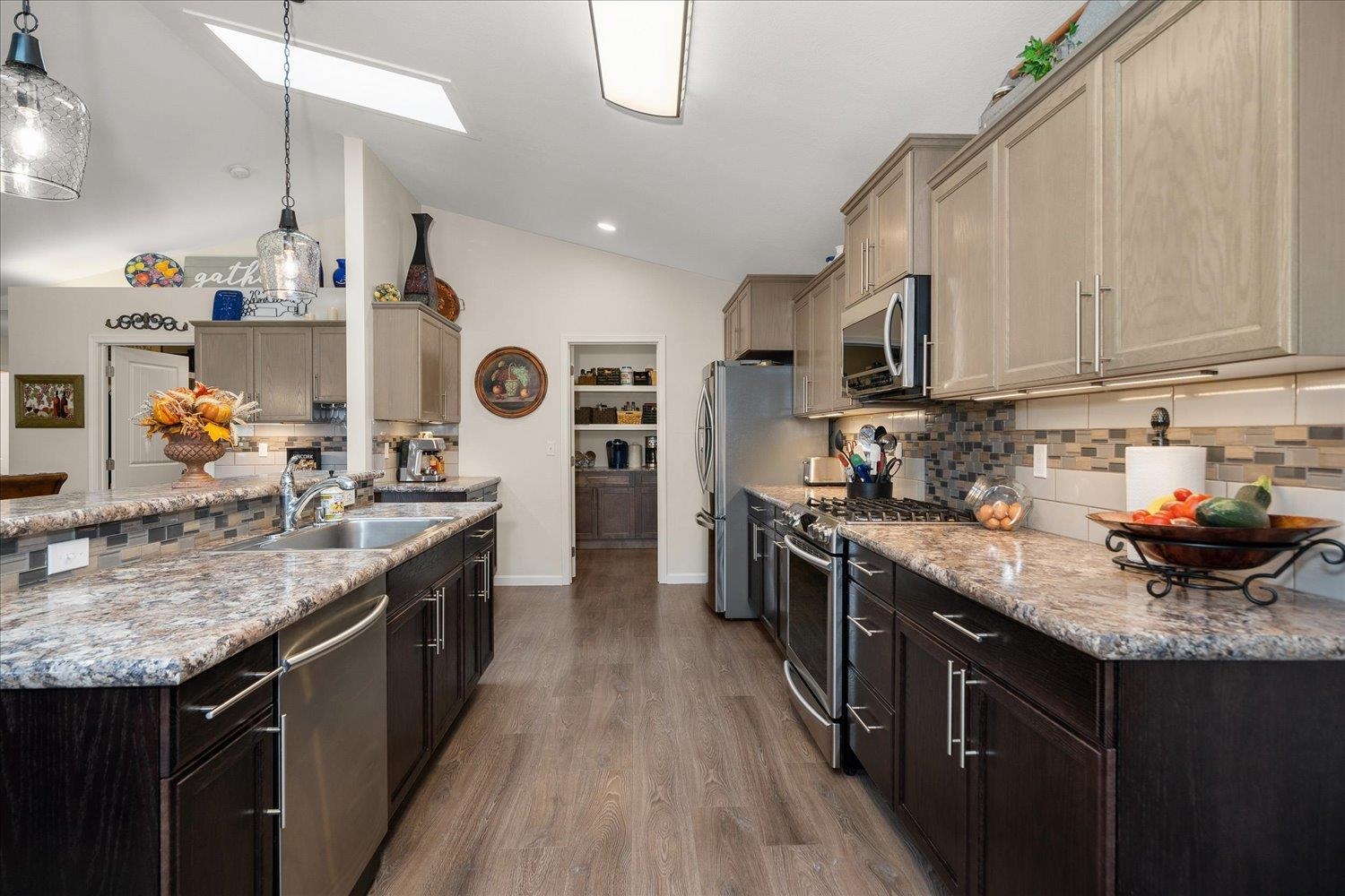 212 South Long Road Spokane Valley, WA 99016 - Photo 9 of 37 Gallery Image 9
