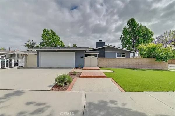 $1,099,000 | 2044 West Spruce Avenue, Orange, CA 92868