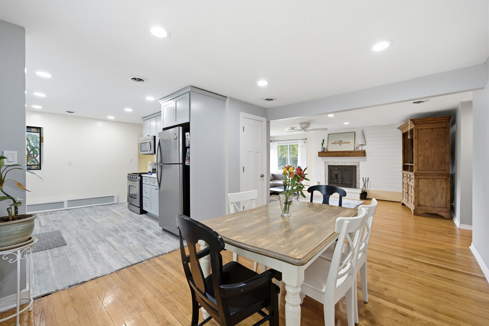 1125 119th Street Lemont, IL 60439 - Photo 6 of 22