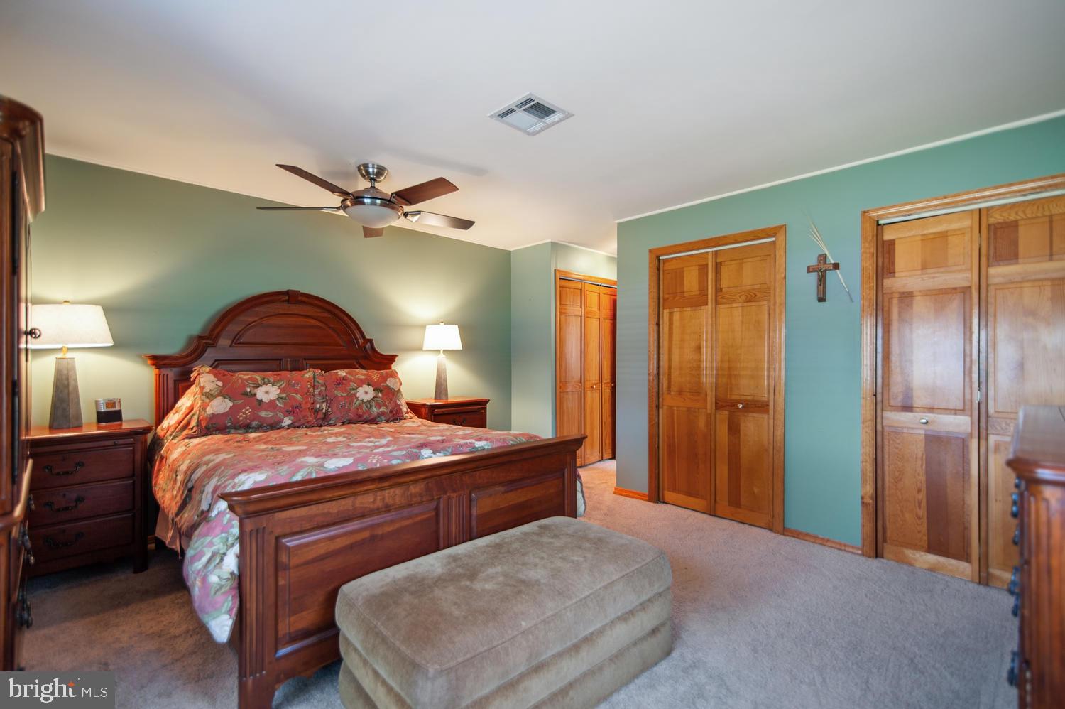 36 Falcon Road Levittown, PA 19056 - Photo 13 of 27